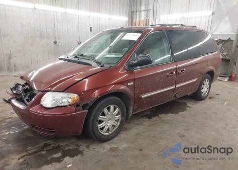 2007 Chrysler Town & Country Touring z USA, uszkodzony, nr VIN 2A8GP54L37R184256